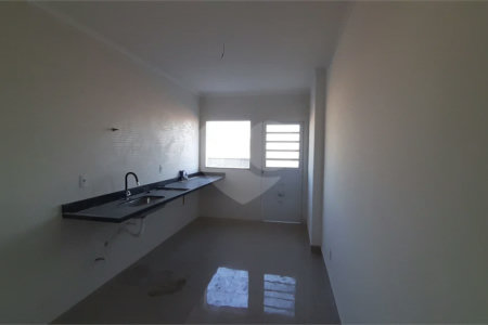Casa à venda com 2 quartos no condomínio Residencial Luta, São Paulo - SP