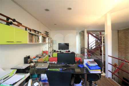 Casa à venda ou para alugar com 5 quartos, sendo 3 suítes, em Vila Madalena, São Paulo, SP