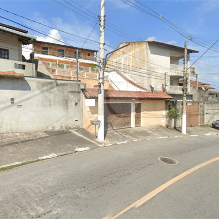 Sobrado à venda com 3 quartos, sendo 1 suíte, em Bocaina, Ribeirão Pires, SP