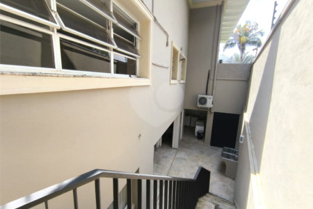 Casa à venda com 5 quartos, sendo 4 suítes, em Cidade Jardim, São Paulo, SP
