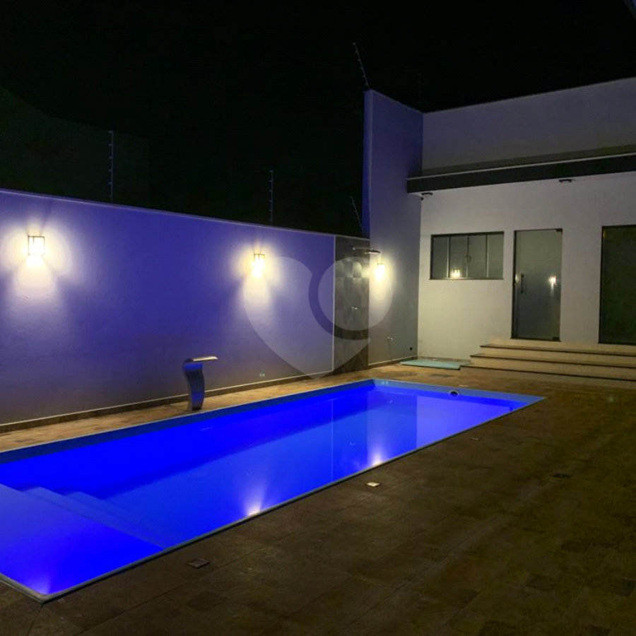Casa à venda com 2 quartos, sendo 3 suítes, no Centro, Salto Grande, SP