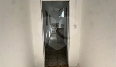 Casa à venda ou para alugar com 1 quarto em Campo Grande, Rio de Janeiro, RJ