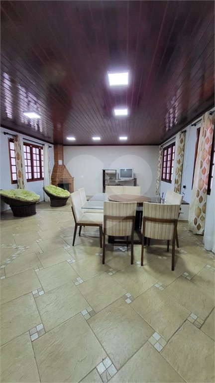Chácara à venda com 3 quartos, sendo 2 suítes, em Planalto Verde, São Roque, SP
