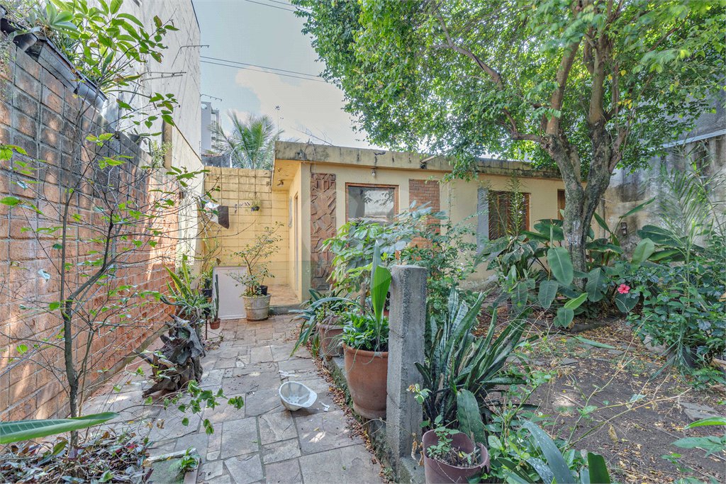 Casa Térrea à venda ou para alugar com 3 quartos, sendo 1 suíte, em Brooklin, São Paulo, SP