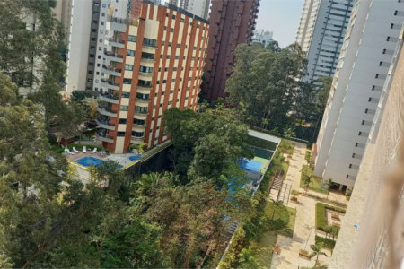 Apartamento à venda com 4 suítes em Vila Suzana, São Paulo, SP