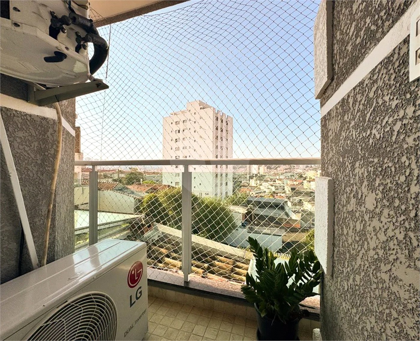 Casa à venda com 3 suítes em Água Fria, São Paulo, SP