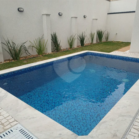 Casa à venda com 3 suítes no condomínio Real Park, Sumaré - SP