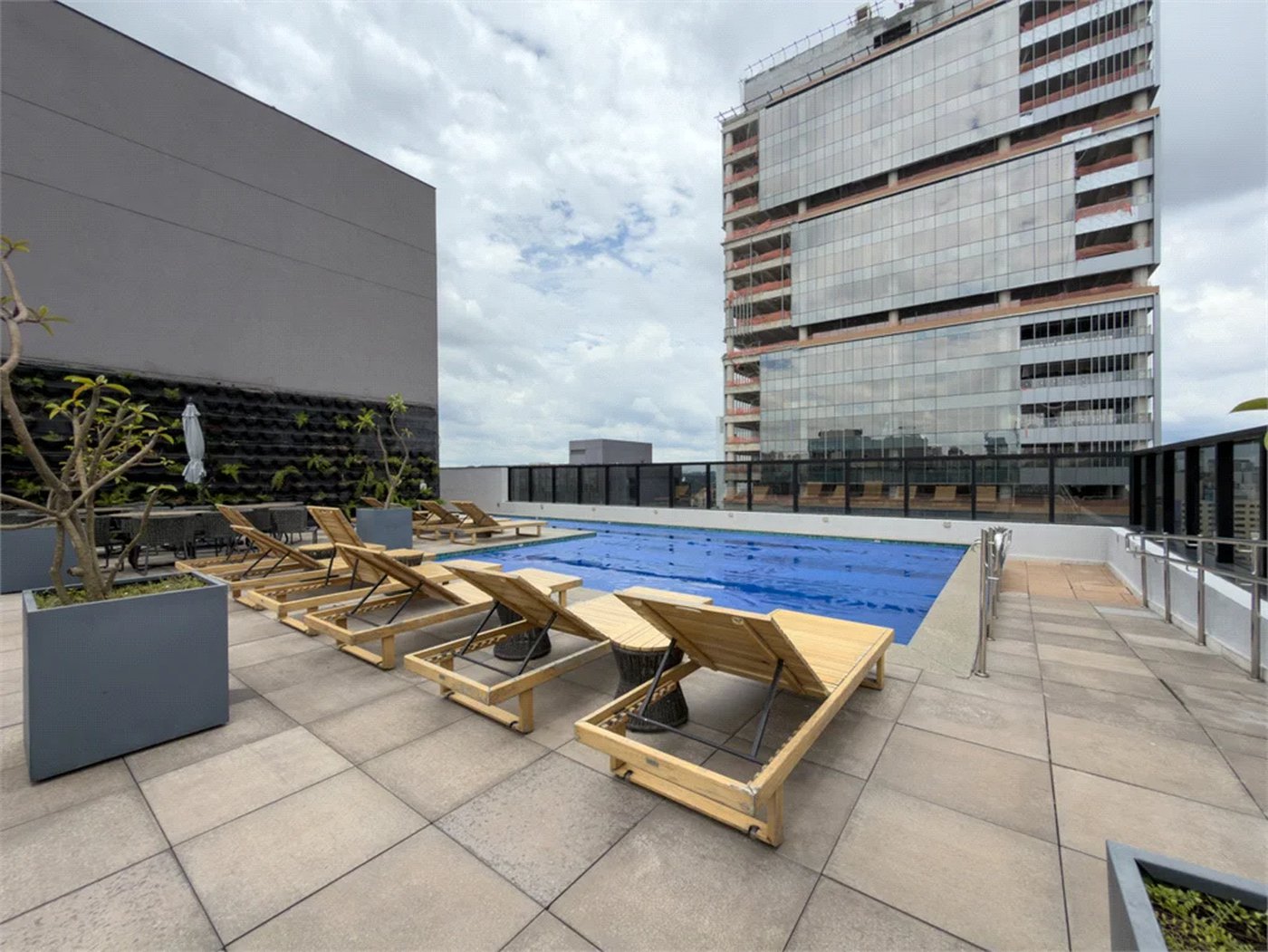 Apartamento à venda com 3 suítes em Pinheiros, São Paulo, SP