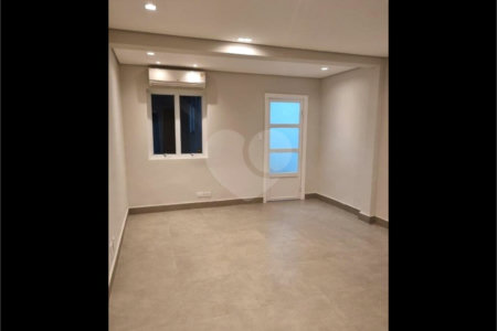 Casa à venda com 3 quartos, sendo 2 suítes,  em Mirandópolis, São Paulo, SP