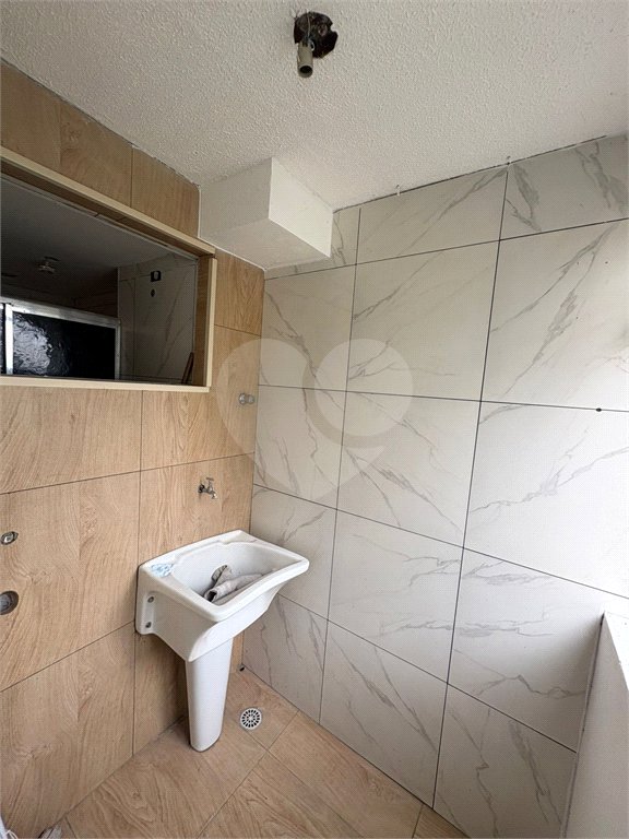 Casa para alugar com 2 quartos no condomínio Estrada do Preju, Itaquaquecetuba - SP