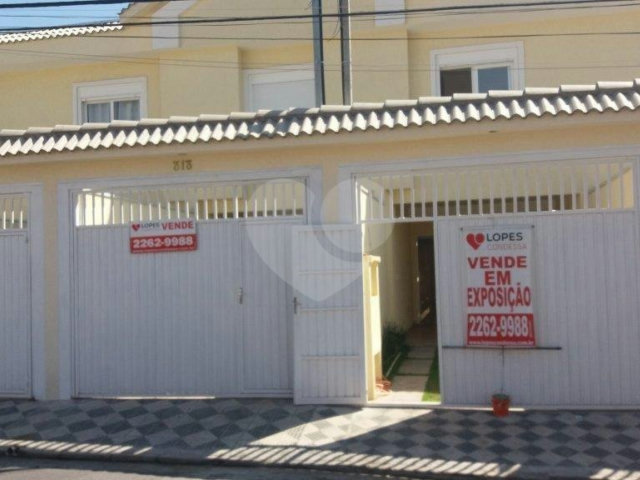 Sobrado à venda com 3 suítes em Vila Romero, São Paulo, SP