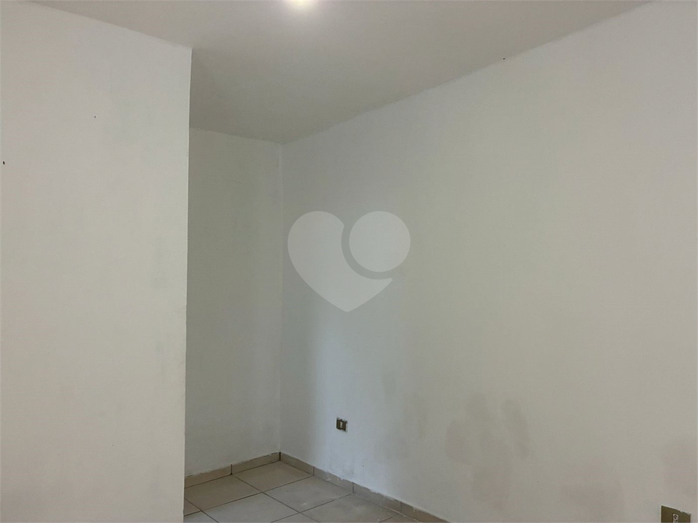 Casa à venda com 3 quartos, sendo 1 suíte,  em Vila Figueira, Suzano, SP