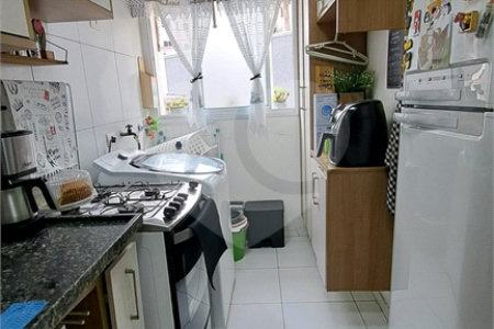 Casa à venda com 3 quartos, sendo 1 suíte,  no condomínio Moradas do Horto, São Paulo - SP