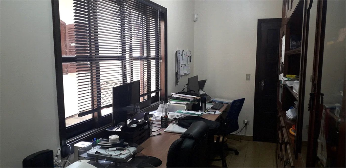 Casa à venda com 3 quartos, sendo 2 suítes,  em Jardim Leonor, São Paulo, SP
