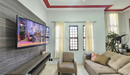 Casa à venda com 3 quartos, sendo 1 suíte,  em Jardim Jóquei Clube, Ribeirão Preto, SP