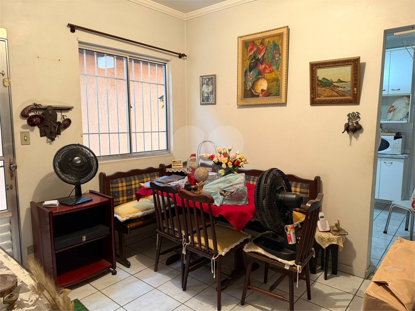 Casa à venda com 2 quartos no condomínio Residencial Bari, Itaquaquecetuba - SP