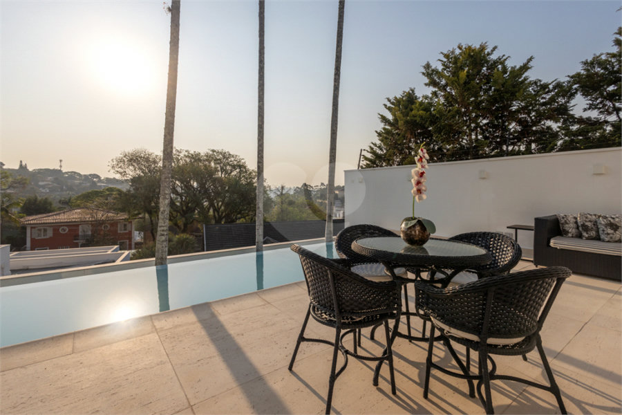 Casa à venda com 4 suítes em Jardim Guedala, São Paulo, SP