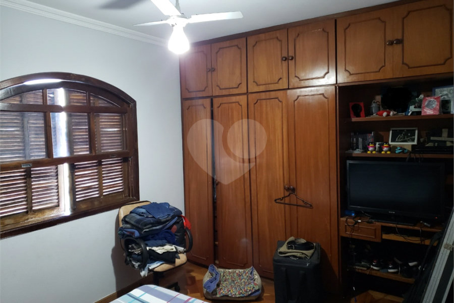 Sobrado à venda com 3 quartos, sendo 1 suíte,  em Vila Gustavo, São Paulo, SP