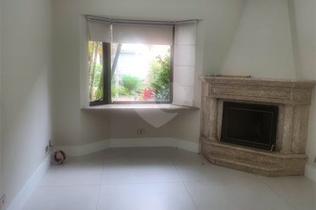 Casa à venda com 4 quartos, sendo 2 suítes,  no condomínio Lake Louise, São Paulo - SP