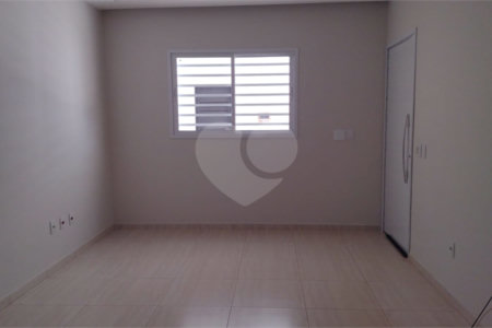 Casa à venda com 2 quartos, sendo 1 suíte, em Jardim Del Rei, Araraquara, SP