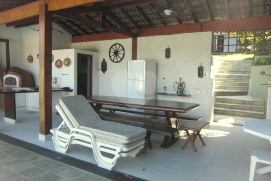 Sobrado à venda com 4 suítes em Horto Florestal, São Paulo, SP