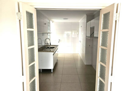 Apartamento para alugar com 3 quartos, sendo 1 suíte, em Alto da Boa Vista, São Paulo, SP