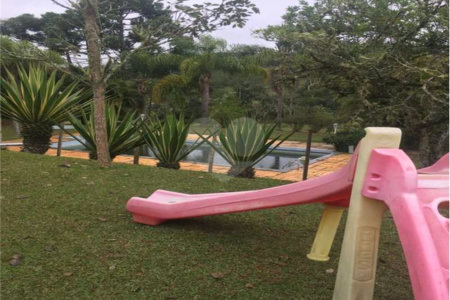 Sítio à venda com 5 quartos, sendo 4 suítes,  em Cocuera, Mogi das Cruzes, SP