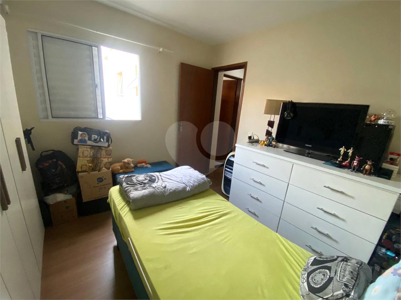 Casa à venda com 3 quartos, sendo 1 suíte, no condomínio Regina, São Paulo - SP