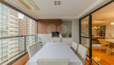 Apartamento à venda com 3 suítes em Chácara Santo Antônio, São Paulo, SP