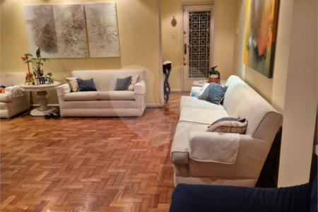 Apartamento à venda com 2 quartos, sendo 1 suíte,  em Copacabana, Rio de Janeiro, RJ