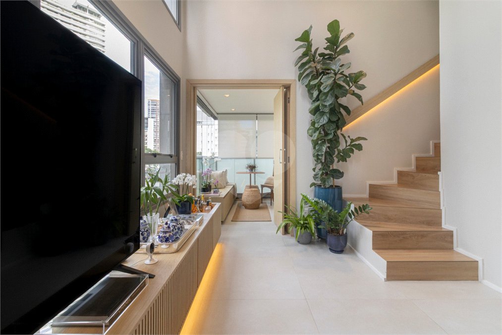 Duplex à venda com 2 suítes em Indianópolis, São Paulo, SP