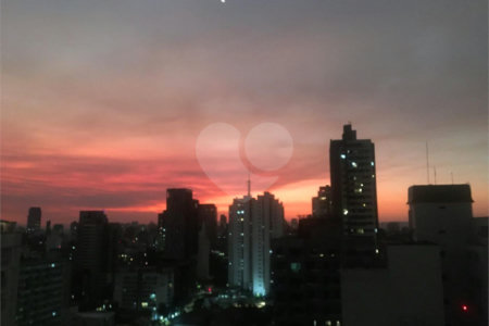 Cobertura à venda com 3 quartos, sendo 1 suíte,  em Pinheiros, São Paulo, SP