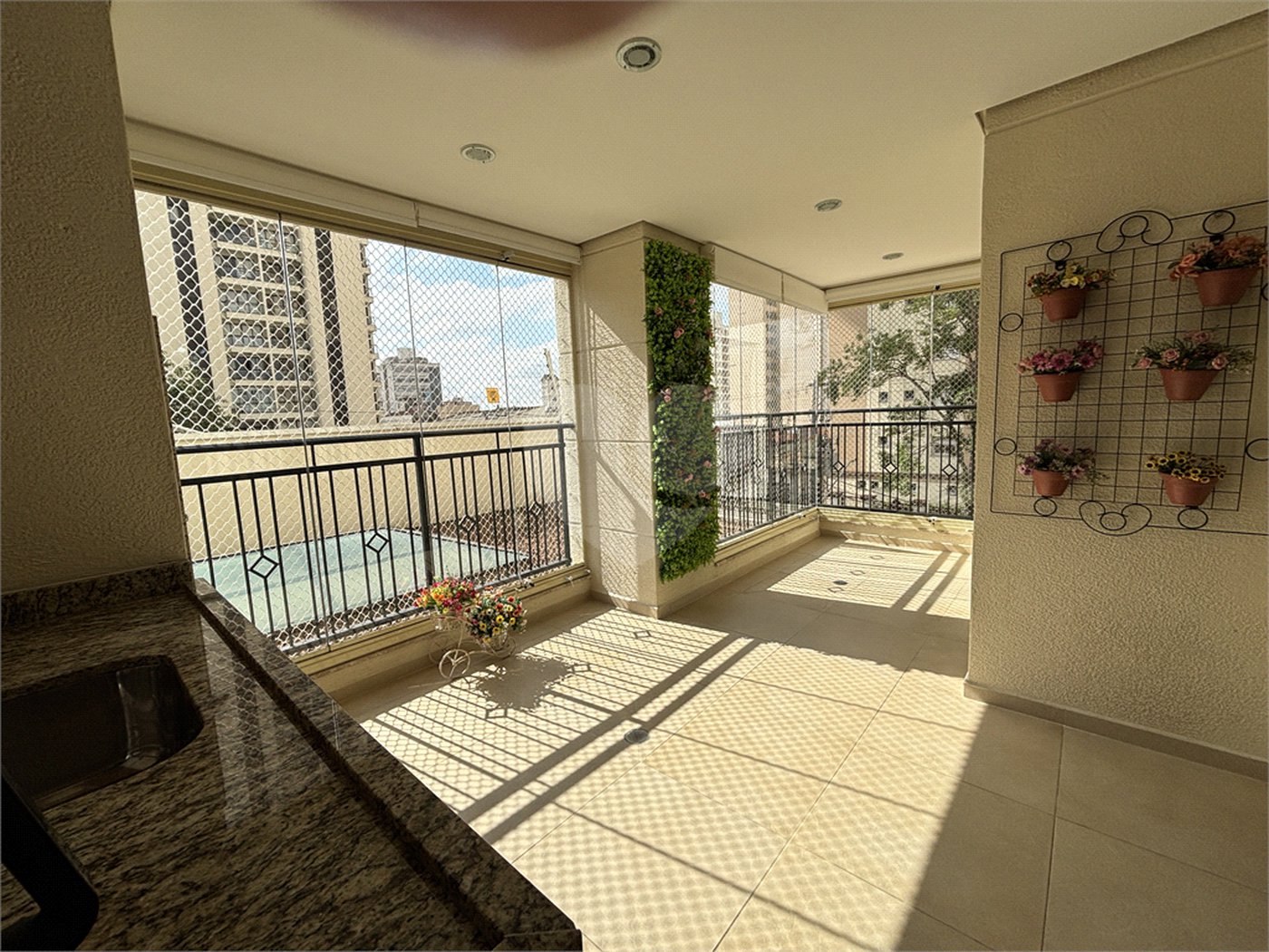 Apartamento à venda com 3 quartos, sendo 2 suítes, em Santana, São Paulo, SP