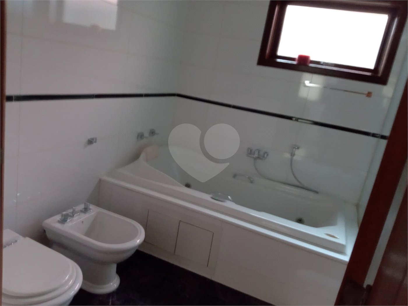 Casa à venda com 3 quartos, sendo 2 suítes, em Cidade Jardim, Mairiporã, SP
