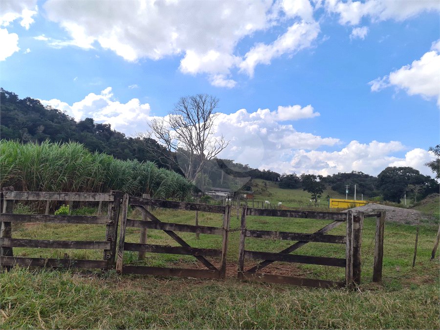 VENDA SÍTIO 48 hectares com estruura para granja, hidroponia e gado