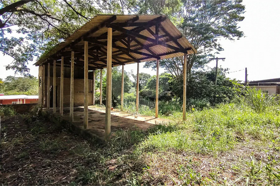 Barracão 700m² na entrada de São João da Boa Vista
