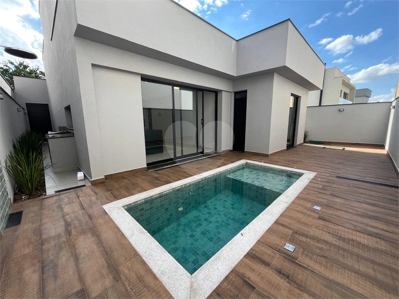 Excelente Casa Plana no Condomínio Bela Vista