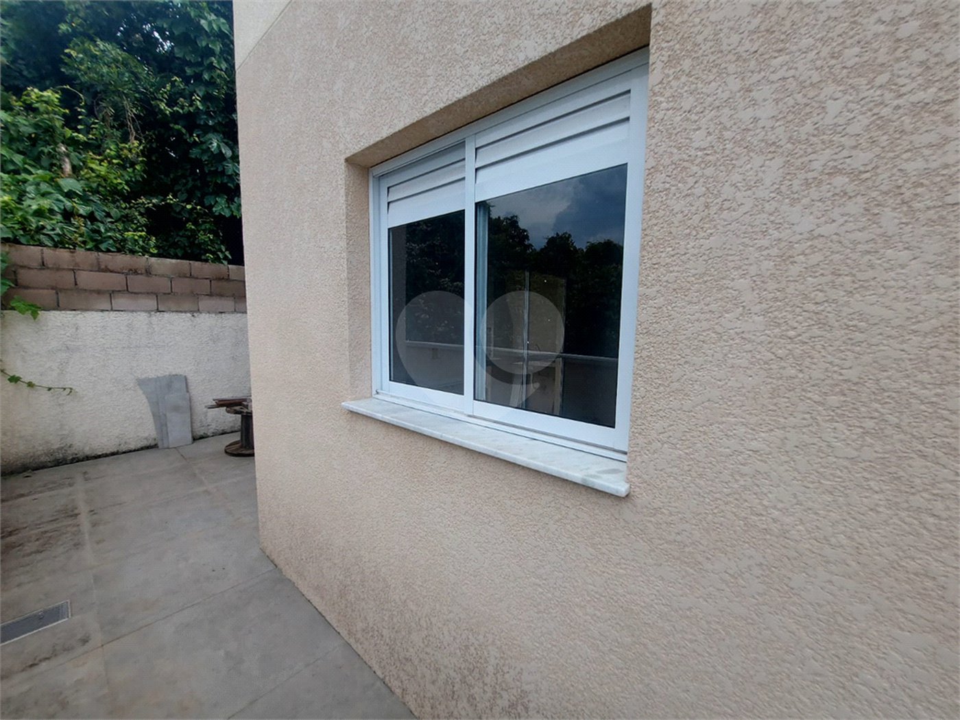 Sobrado à venda com 3 quartos, sendo 1 suíte, em Vila Omízollo, Louveira, SP