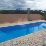 Casa à venda com 4 suítes em Guaxinduva, Atibaia, SP