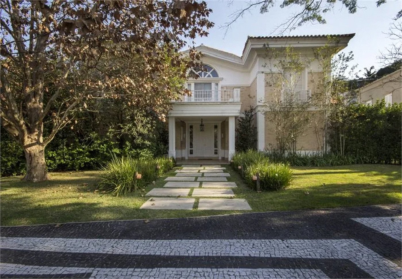 Casa à venda com 5 suítes no condomínio Pignatari, São Paulo - SP