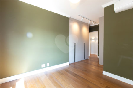 Apartamento à venda com 3 suítes em Brooklin, São Paulo, SP