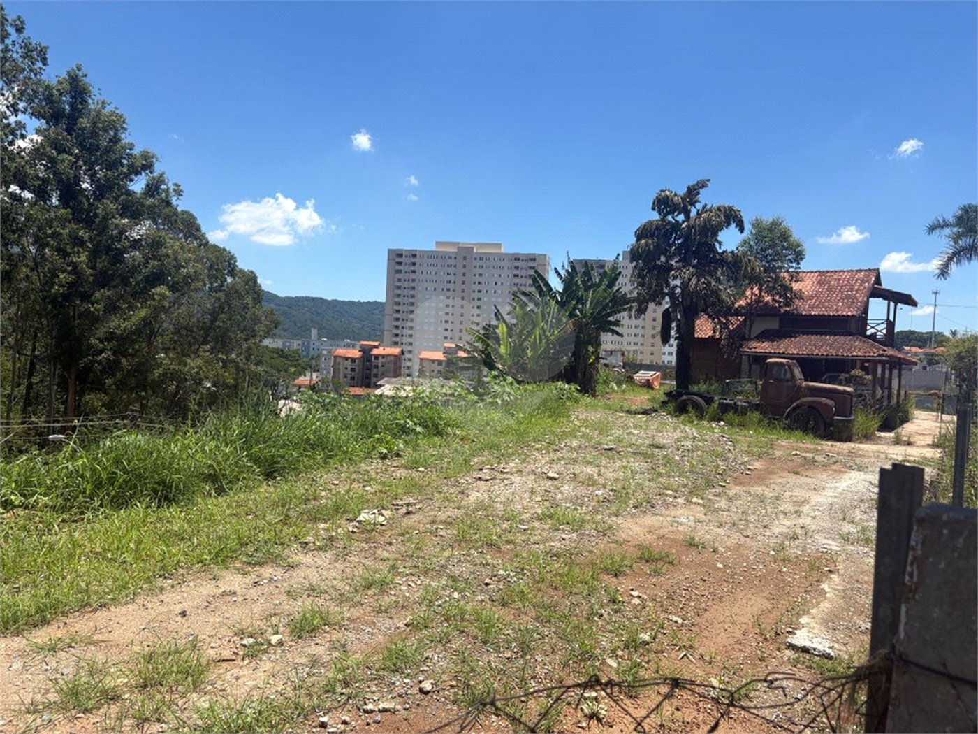 Terreno à venda em Vila Suissa, Mogi das Cruzes, SP