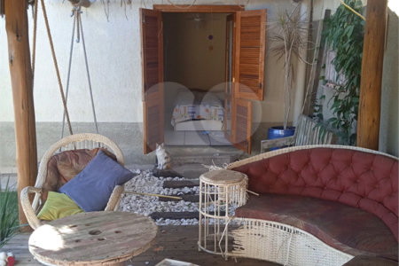 Casa à venda com 8 quartos, sendo 3 suítes, em Jardim Terceiro Centenário, Atibaia, SP