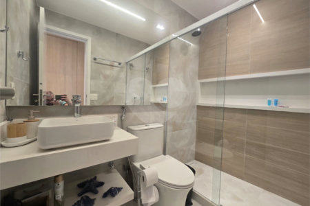 Apartamento à venda ou para alugar com 2 quartos, sendo 1 suíte, em Leblon, Rio de Janeiro, RJ