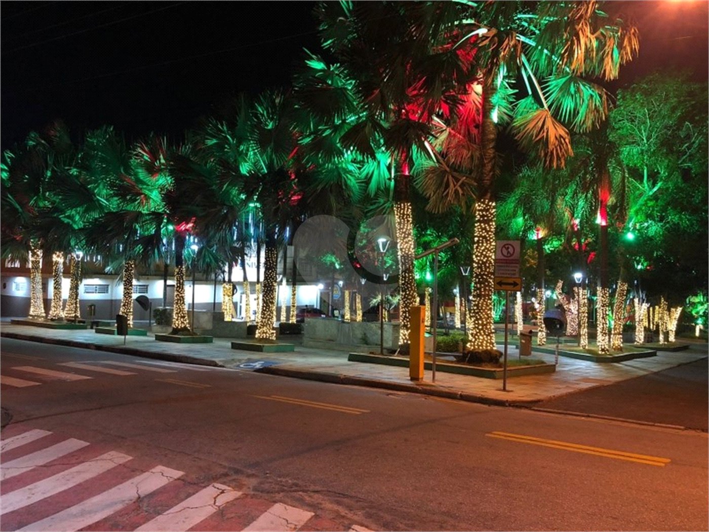 Casa à venda com 2 quartos no Centro, Vinhedo, SP