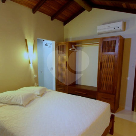 Casa à venda com 4 quartos, sendo 2 suítes, em Praia do Mutá, Porto Seguro, BA