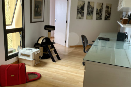 Apartamento à venda com 3 suítes em Vila Suzana, São Paulo, SP