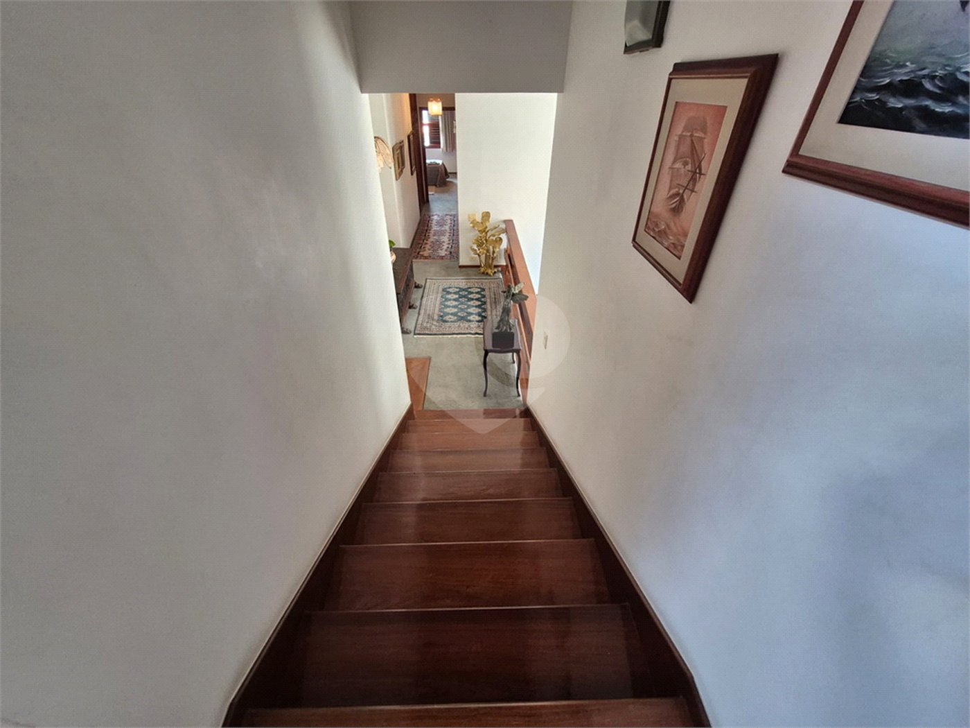 Casa de Vila à venda ou para alugar com 4 quartos, sendo 2 suítes,  em Jardim Leonor, São Paulo, SP