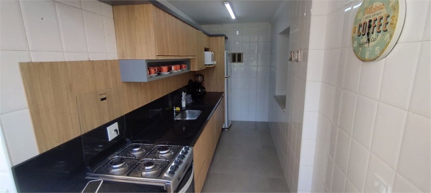 Apartamento Residencial à venda, Pitangueiras, Guarujá - AP0444.