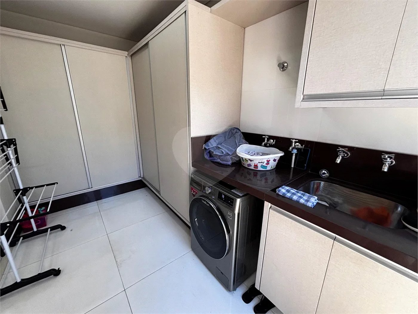 Casa à venda com 4 quartos, sendo 3 suítes, no condomínio Reserva Nova Cantareira, São Paulo - SP